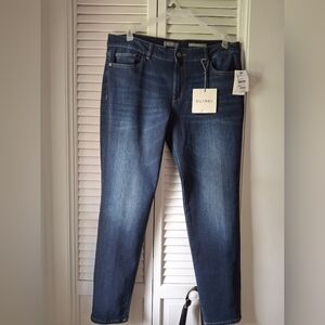 DL1961 Women's Classic Blue Straight Leg Jeans